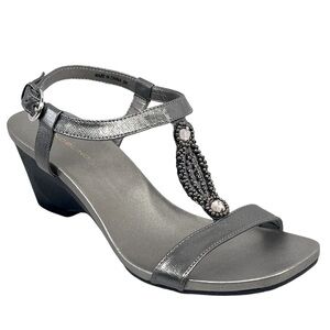 BANDOLINO Metallic Silver Beaded Wedge Sandals Women's Size 9M
